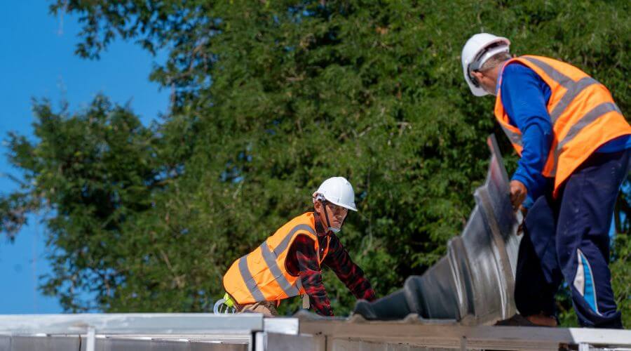 Expert Emergency Roof Repairs services in Albion, MI